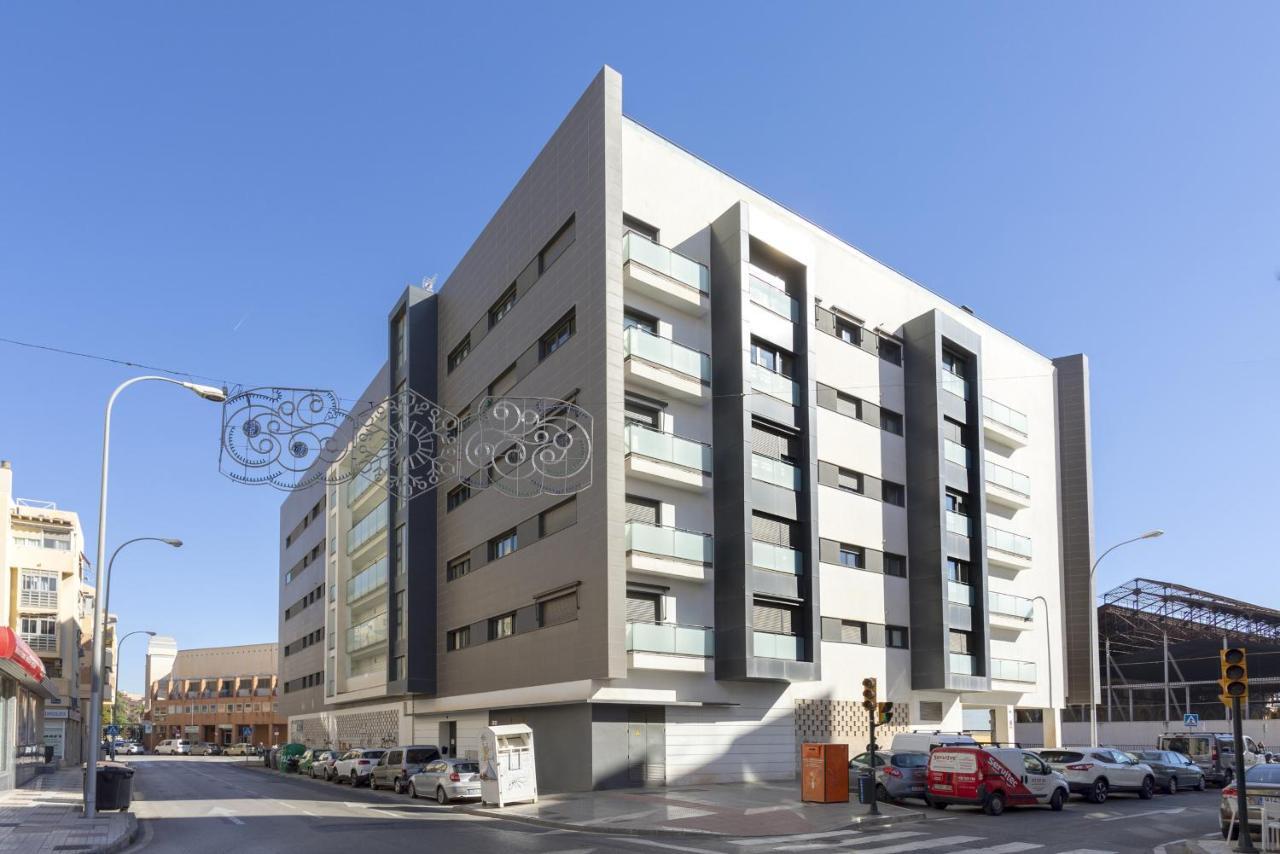 -malagasunapts-centre Pool&parking Bus-train Station *
