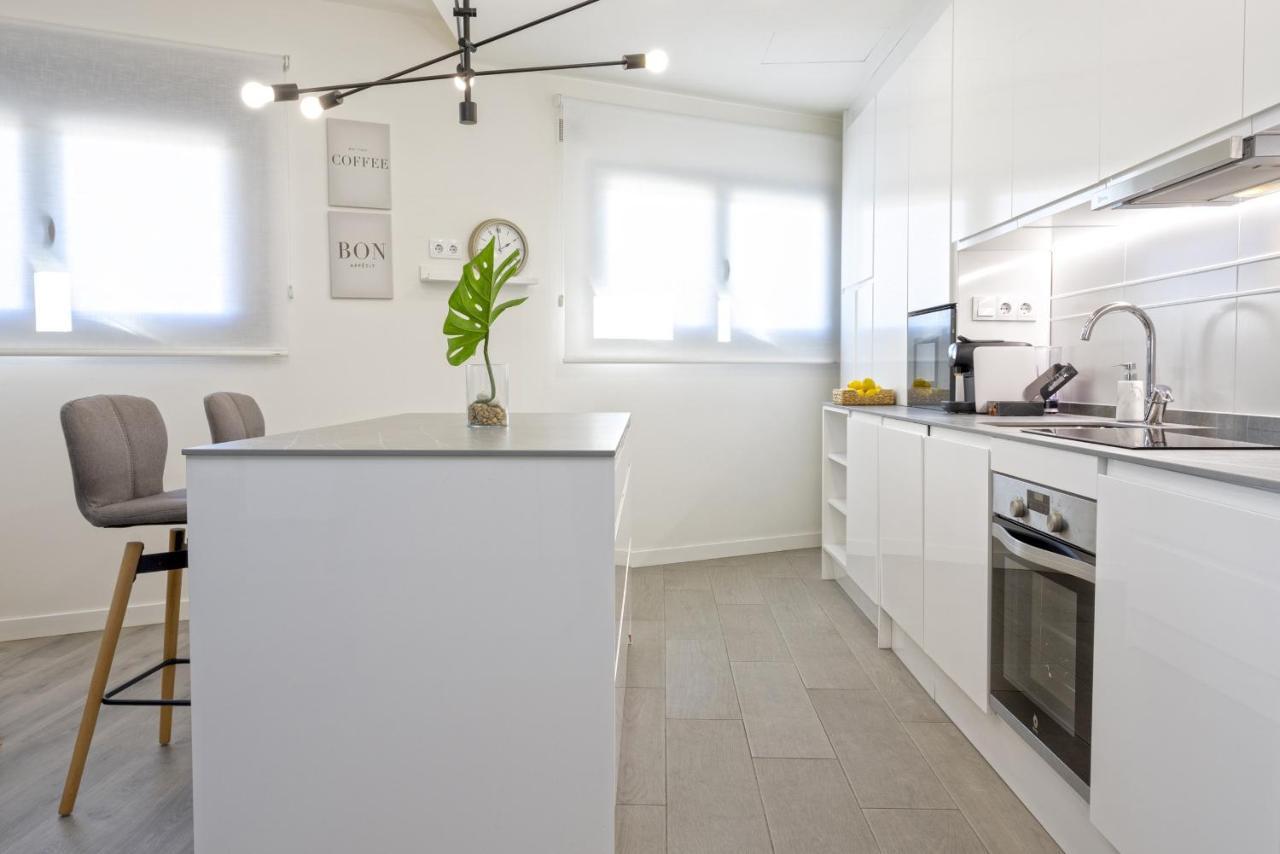 -malagasunapts-centre Pool&parking Bus-train Station *